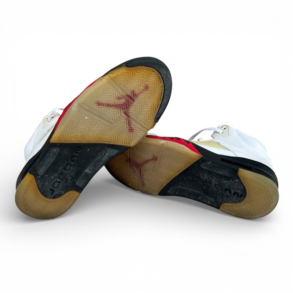 Men’s 11.5 Air Jordan 5 Fire Red Silver 3M Tongue White/Red Retro Sneakers - Picture 4 of 4